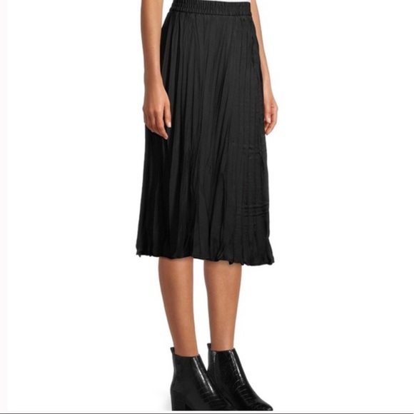 Dresses & Skirts - Women's Midi Crinkle Skirt